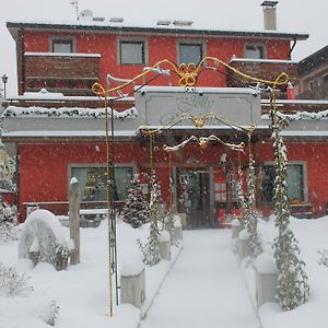 Jolly Residence